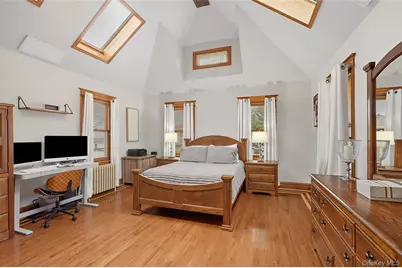 1444 Gillespie Avenue, Bronx, NY 10461 - Photo 23