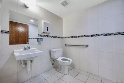 87-16 Avon Street, Jamaica, NY 11432 - Photo 31