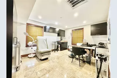 87-16 Avon Street, Jamaica, NY 11432 - Photo 15