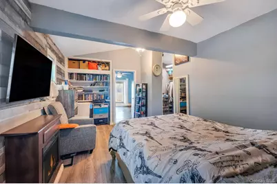 24 Raynor Street, West Babylon, NY 11704 - Photo 19