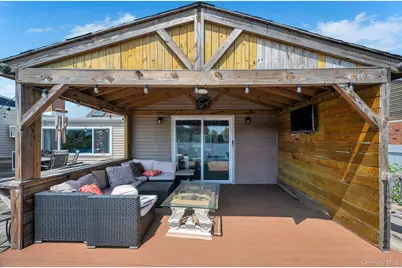 24 Raynor Street, West Babylon, NY 11704 - Photo 41