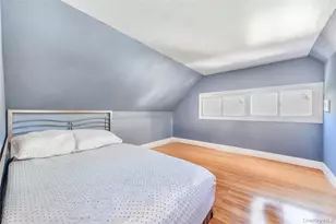 16 Cloister Ln, Hicksville, NY 11801 - Photo 9