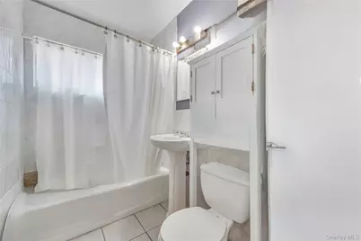 16 Cloister Lane, Hicksville, NY 11801 - Photo 7