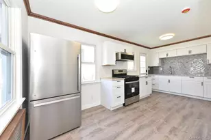 461 Pinebrook Ave, West Hempstead, NY 11552 - Photo 9