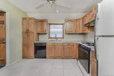 51 Rockwell Avenue, New York, NY 10305 - Photo 5