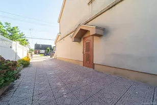 151-25 21st Ave, Whitestone, NY 11357 - Photo 21