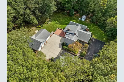 250 Manor Road, Huntington, NY 11743 - Photo 9