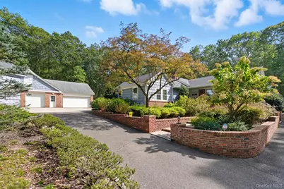 250 Manor Road, Huntington, NY 11743 - Photo 5