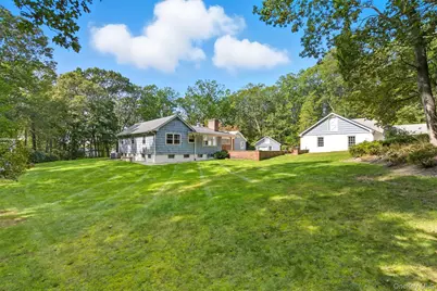 250 Manor Road, Huntington, NY 11743 - Photo 37