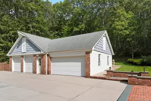 250 Manor Rd, Huntington, NY 11743 - Photo 39