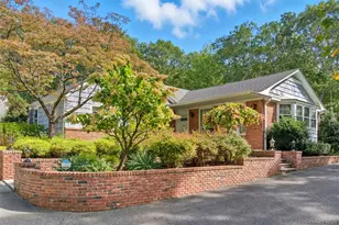 250 Manor Rd, Huntington, NY 11743 - Photo 3