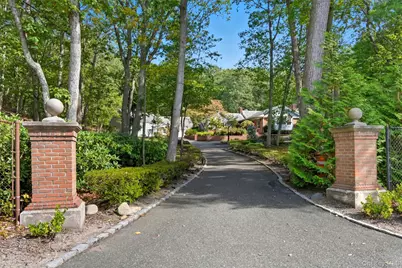 250 Manor Road, Huntington, NY 11743 - Photo 1