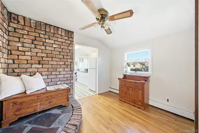 68 7th Street, Bay Shore, NY 11706 - Photo 5