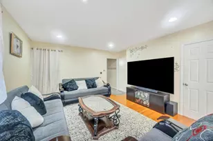 323 Barbey St, Brooklyn, NY 11207 - Photo 11