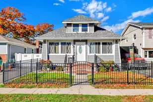 94 Woods Ave, Roosevelt, NY 11575 - Photo 3