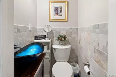 21 Jasper Street, Valley Stream, NY 11580 - Photo 19