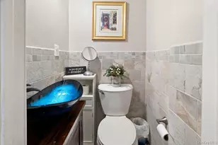 21 Jasper St, Valley Stream, NY 11580 - Photo 19