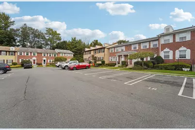 463 Hopi Court, Suffern, NY 10901 - Photo 3