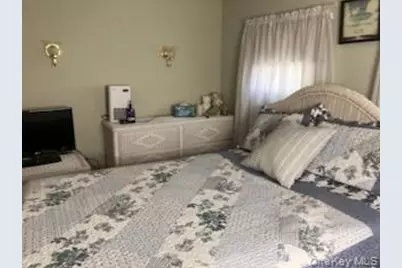 Old Country Old Country Road #44, Riverhead, NY 11901 - Photo 21