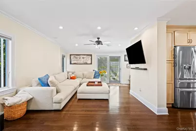 1708 Cornelius Avenue, Wantagh, NY 11793 - Photo 9