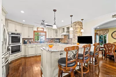 1708 Cornelius Avenue, Wantagh, NY 11793 - Photo 17