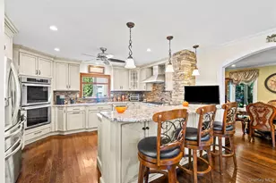 1708 Cornelius Ave, Wantagh, NY 11793 - Photo 17