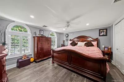 1708 Cornelius Avenue, Wantagh, NY 11793 - Photo 25