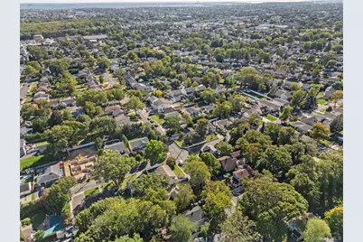 1708 Cornelius Avenue, Wantagh, NY 11793 - Photo 41