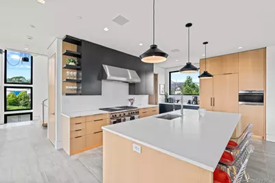 8 Middle Pond Lane, Southampton, NY 11968 - Photo 9