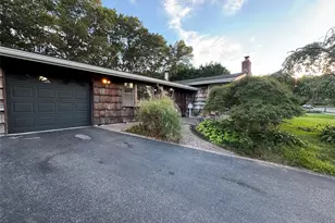 21 Fuller St, Dix Hills, NY 11746 - Photo 5