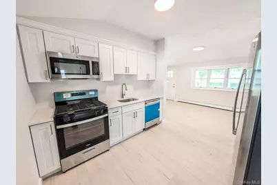 29 Boulevard Avenue, Central Islip, NY 11722 - Photo 7