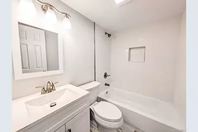 29 Boulevard Avenue, Central Islip, NY 11722 - Photo 11