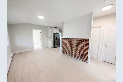 29 Boulevard Avenue, Central Islip, NY 11722 - Photo 3