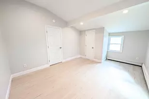 29 Boulevard Ave, Central Islip, NY 11722 - Photo 9