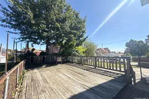 190-05 48th Ave, Fresh Meadows, NY 11365 - Photo 9