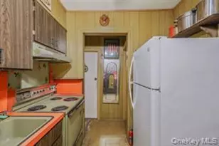 22 Middleville Rd, Northport, NY 11768 - Photo 9