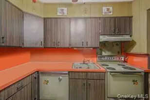 22 Middleville Rd, Northport, NY 11768 - Photo 11