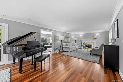 156 Cabot Road, Massapequa, NY 11758 - Photo 9