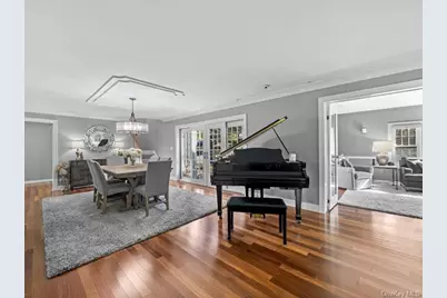 156 Cabot Road, Massapequa, NY 11758 - Photo 7