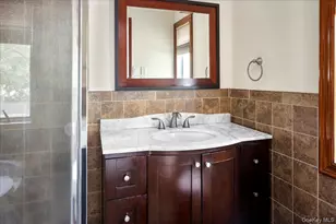 504 Saddle Ridge Rd, Woodmere, NY 11598 - Photo 13