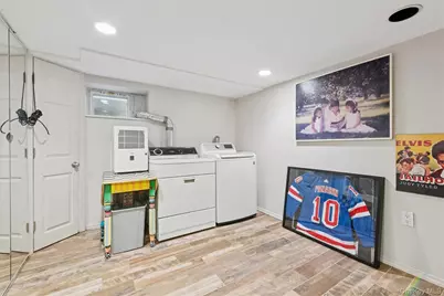 5211 Redfield Street, Douglaston, NY 11362 - Photo 27