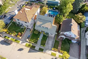 52-11 Redfield St, Douglaston, NY 11362 - Photo 29