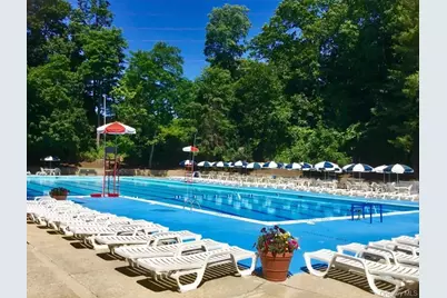 2 Sadore Lane #1R, Yonkers, NY 10710 - Photo 3