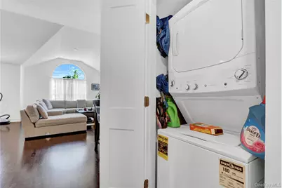 704 Breton Way #704, Glen Cove, NY 11542 - Photo 15