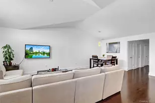 704 Breton Wy, Glen Cove, NY 11542 - Photo 7