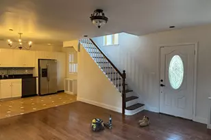 215 Middle Neck Rd, Great Neck, NY 11021 - Photo 7