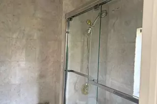 215 Middle Neck Rd, Great Neck, NY 11021 - Photo 17