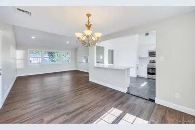 2 Pearl Place, Greenlawn, NY 11740 - Photo 9