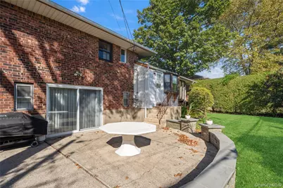 17 Center Drive, Syosset, NY 11791 - Photo 33