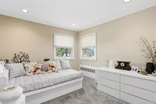 17 Center Dr, Syosset, NY 11791 - Photo 27